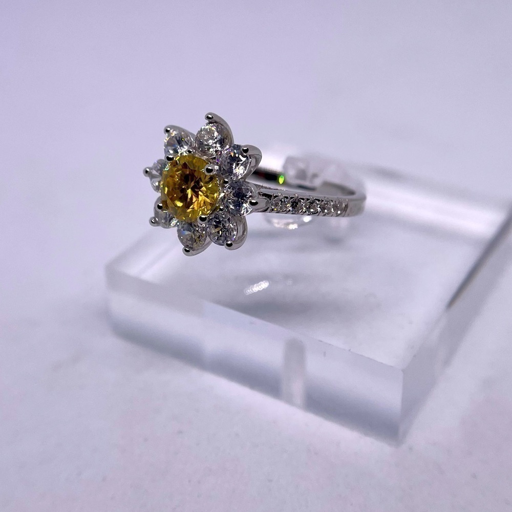 Moissanite Canary Yellow Ring 1 Ct Unique Flower Design 925 18k Brilliant Round - Picture 9 of 11